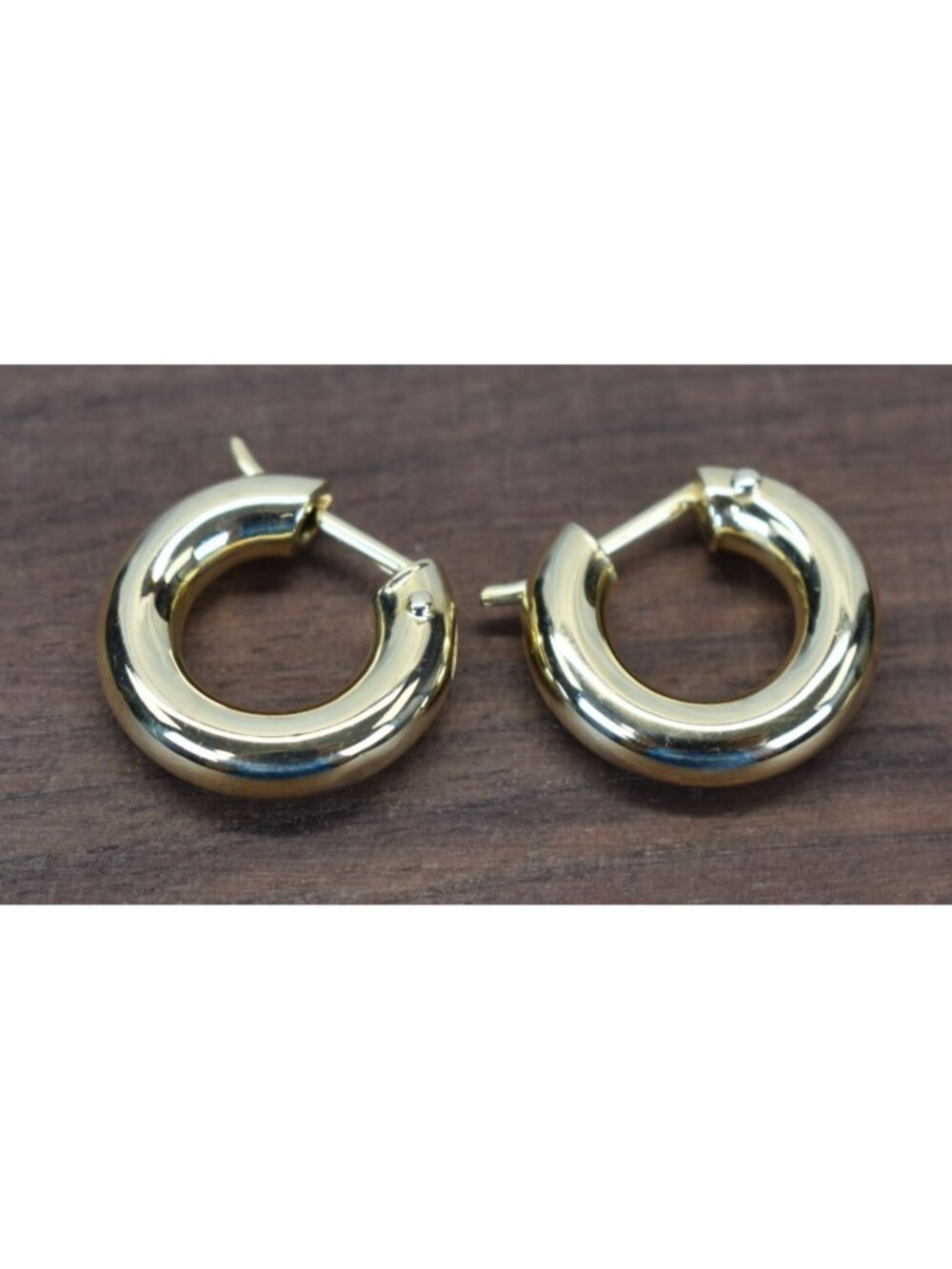 Small 18K Gold Hoop Earrings Round Polished Design Italy Stamped Fine Jewelry